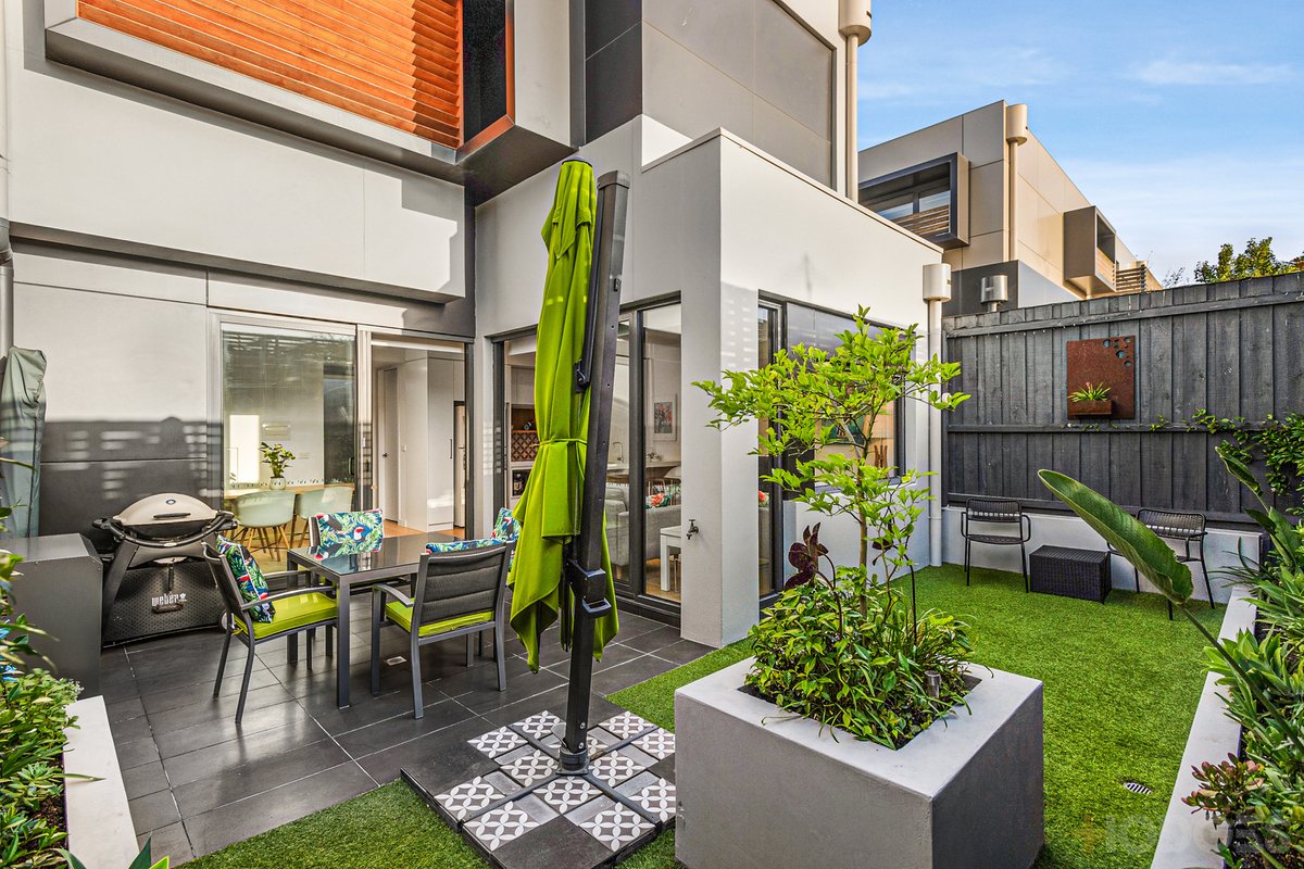 4 / 36 Crisp Street Hampton - Residential for sale