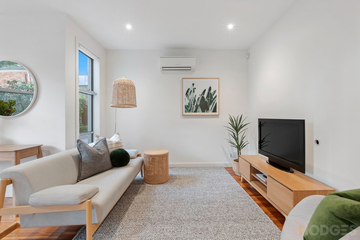4 / 4 Beach Road Beaumaris - Residential for sale