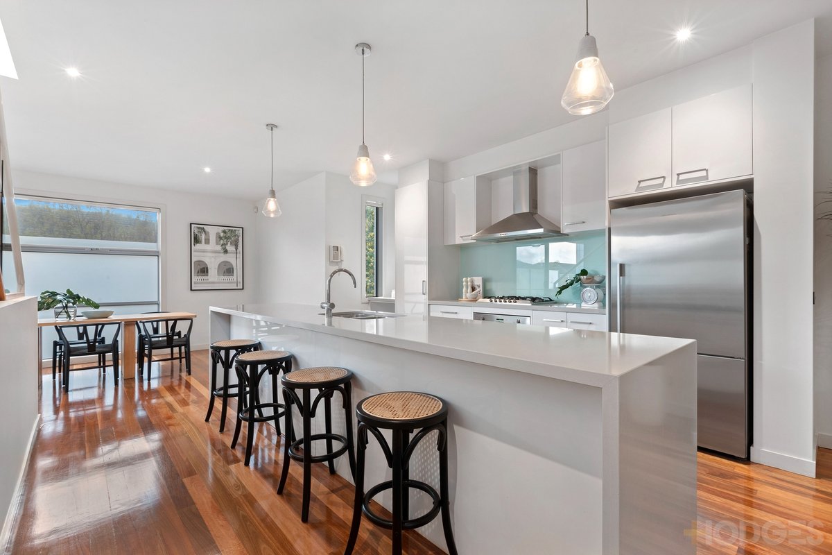 4 / 4 Beach Road Beaumaris - Residential for sale