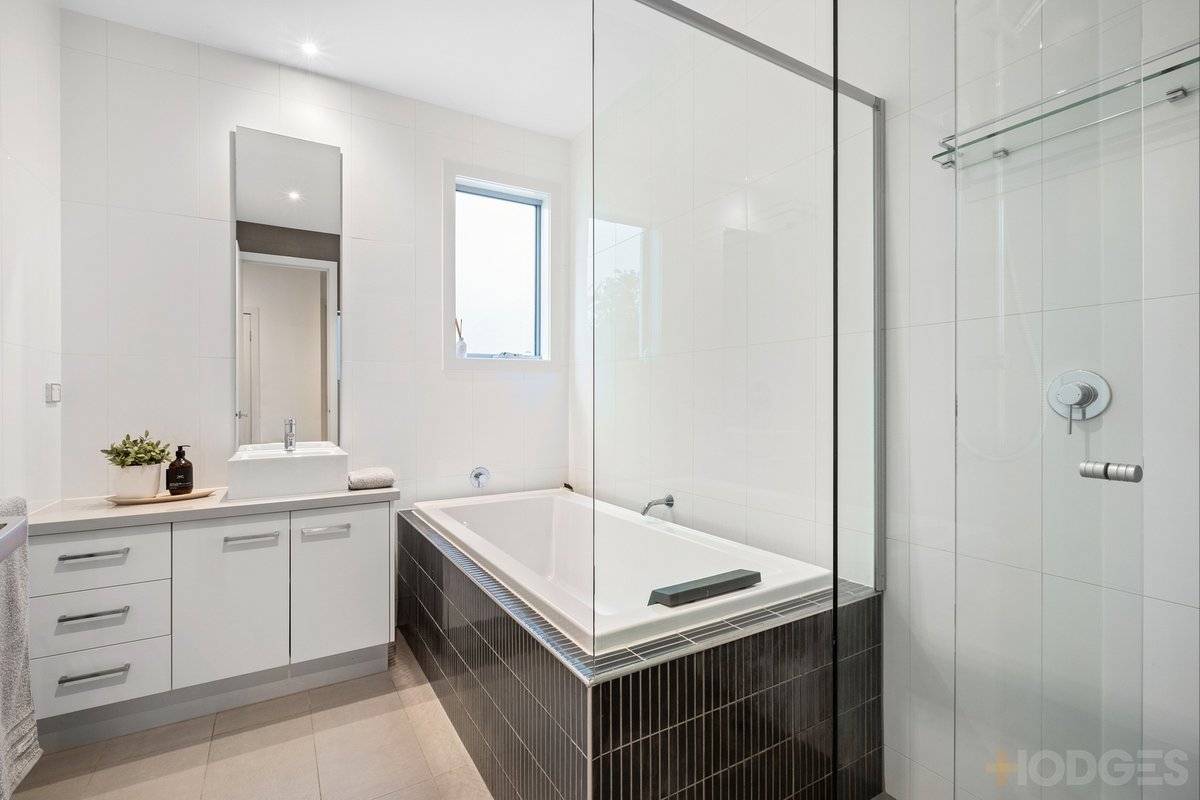 4 / 4 Beach Road Beaumaris - Residential for sale