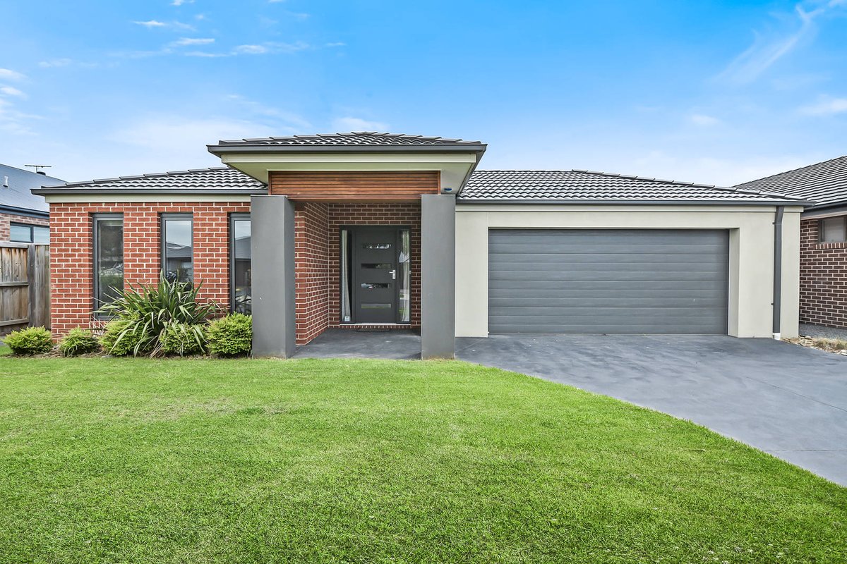 44 Lexington Crescent Officer - Residential for sale
