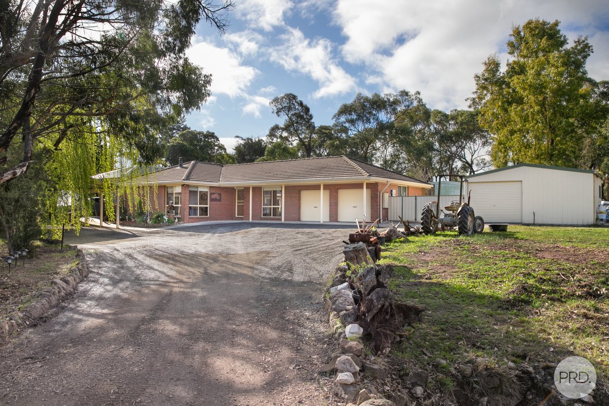 44 Thomas Road, HADDON VIC 3351