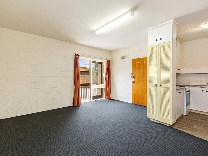 4 / 44 Geelong Road FOOTSCRAY - Residential for sale