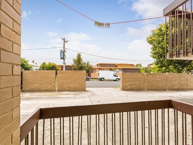 4 / 44 Geelong Road FOOTSCRAY - Residential for sale
