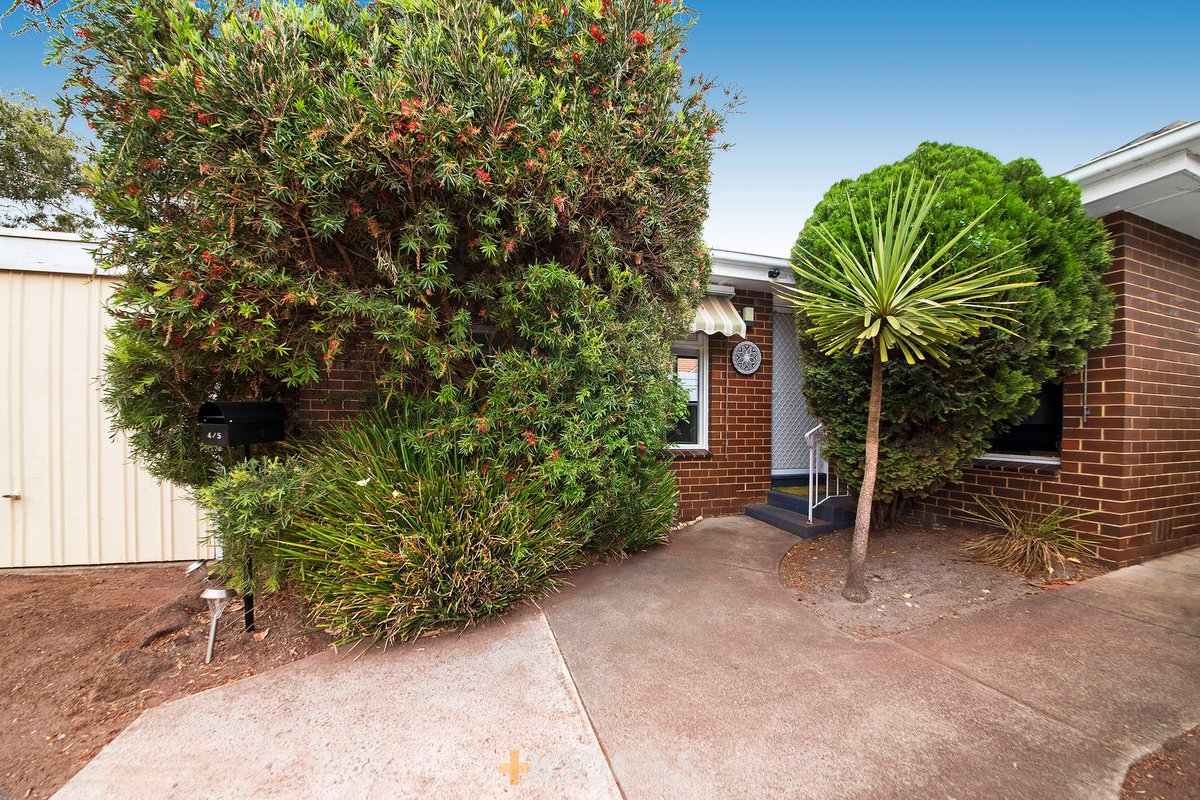 4 / 5 Anderson Court Mentone - Residential for sale