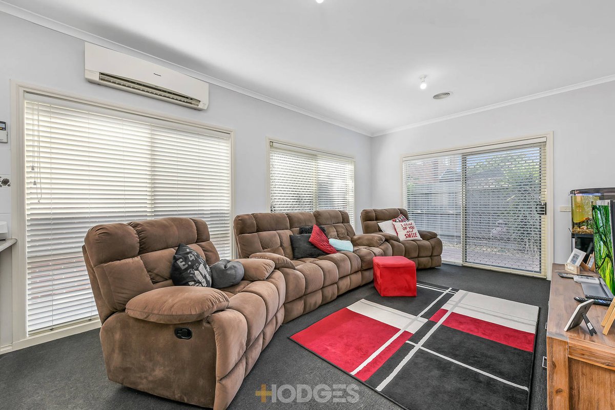 4 / 5 Kentucky Close Narre Warren - Residential for sale