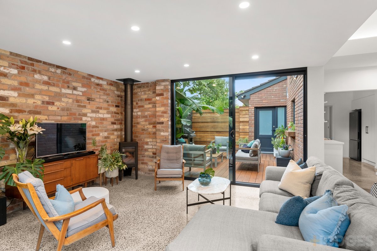 4 / 5 Love Street Black Rock - Residential for sale