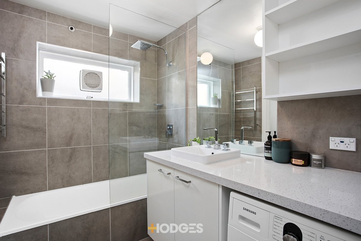4/50 Eastern Beach Road Geelong - Residential for sale