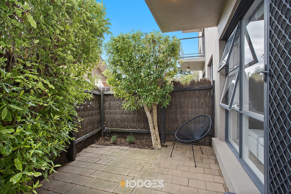 4/50 Eastern Beach Road Geelong - Residential for sale