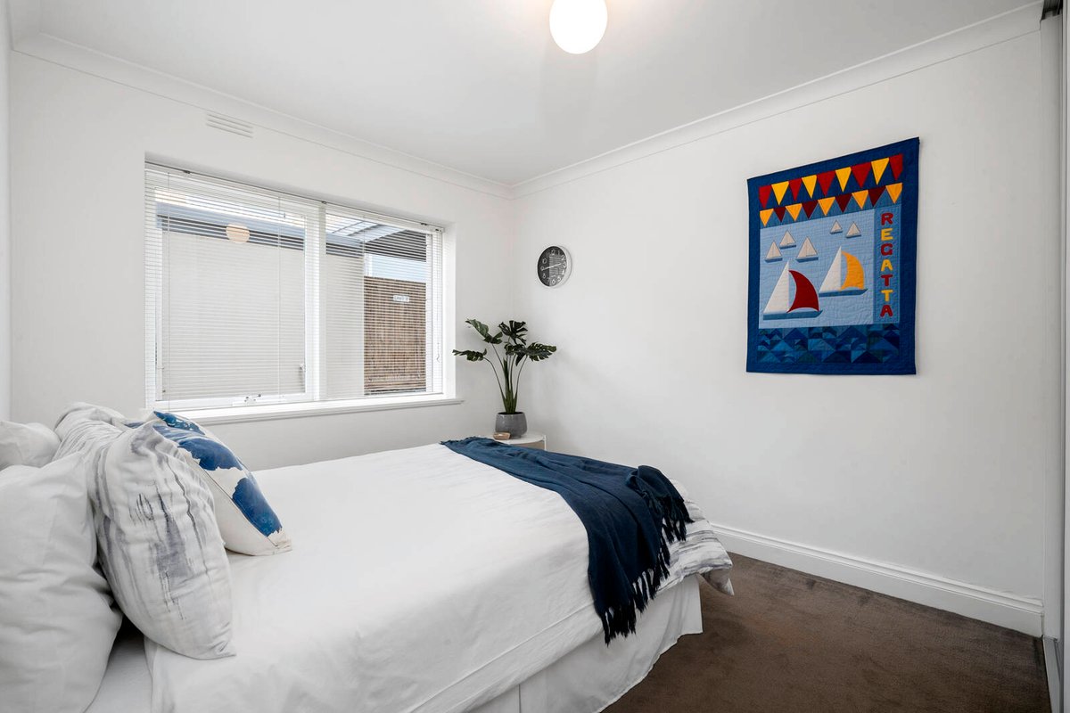 4 / 50 Eastern Beach Road Geelong - Residential for sale