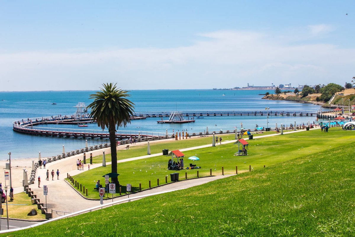 4 / 50 Eastern Beach Road Geelong - Residential for sale