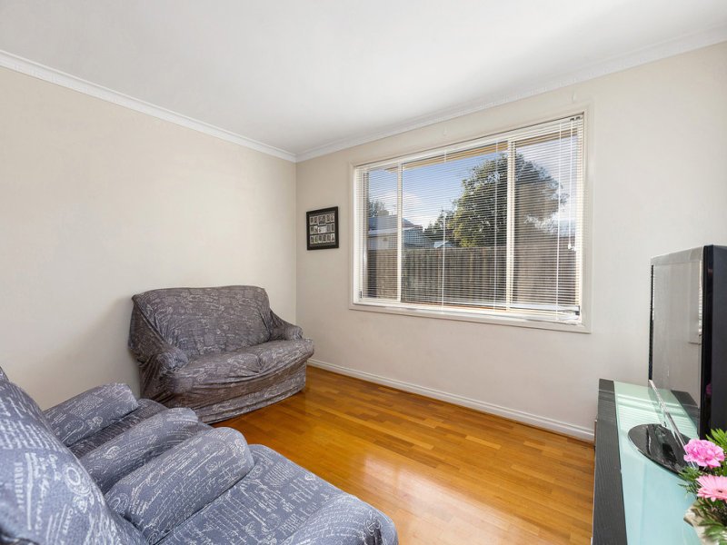 4 / 54 Hobbs Street SEDDON - Residential for sale