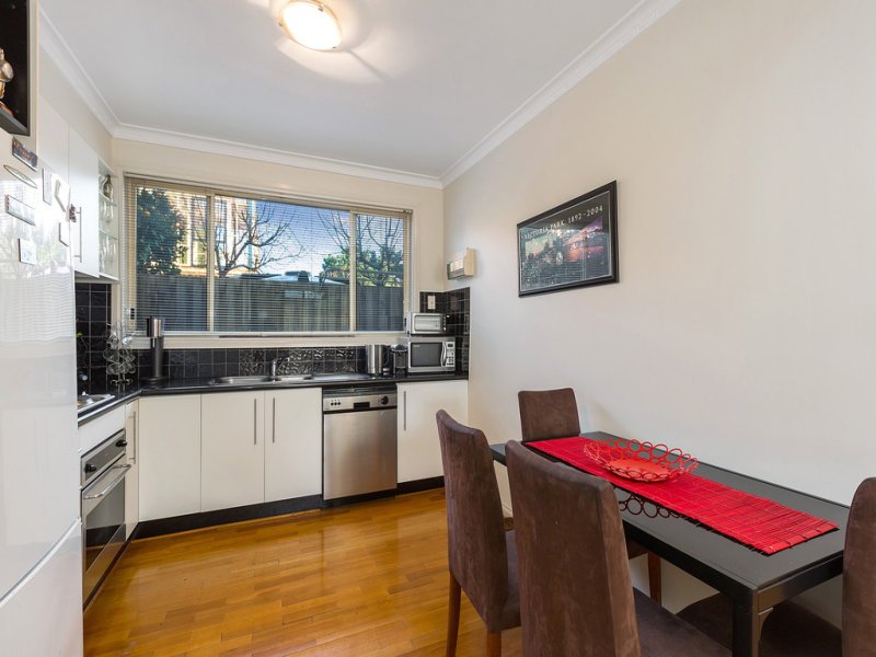 4 / 54 Hobbs Street SEDDON - Residential for sale
