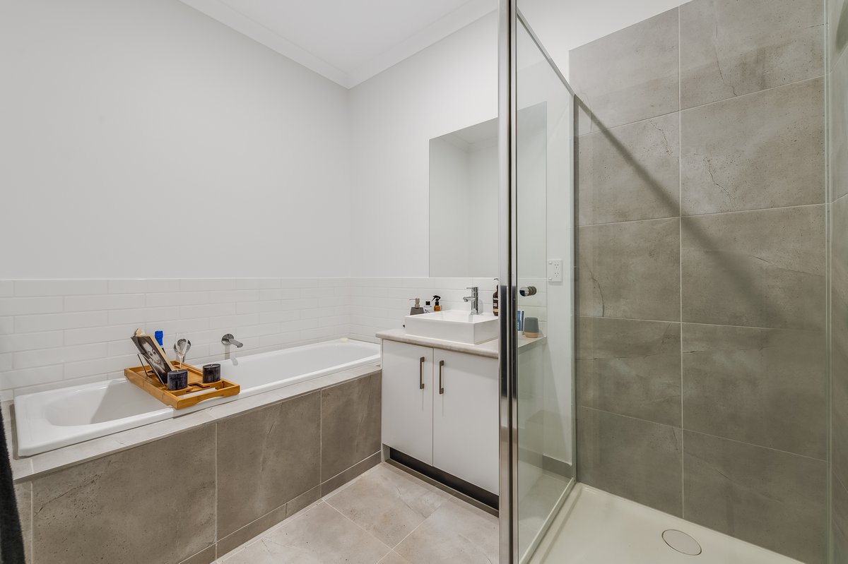 46 Cranberry Crescent Manor Lakes - Residential for sale