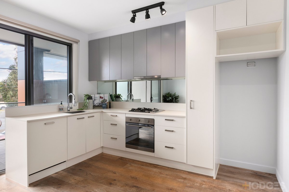4 / 657 Nepean Highway Brighton East - Residential for sale