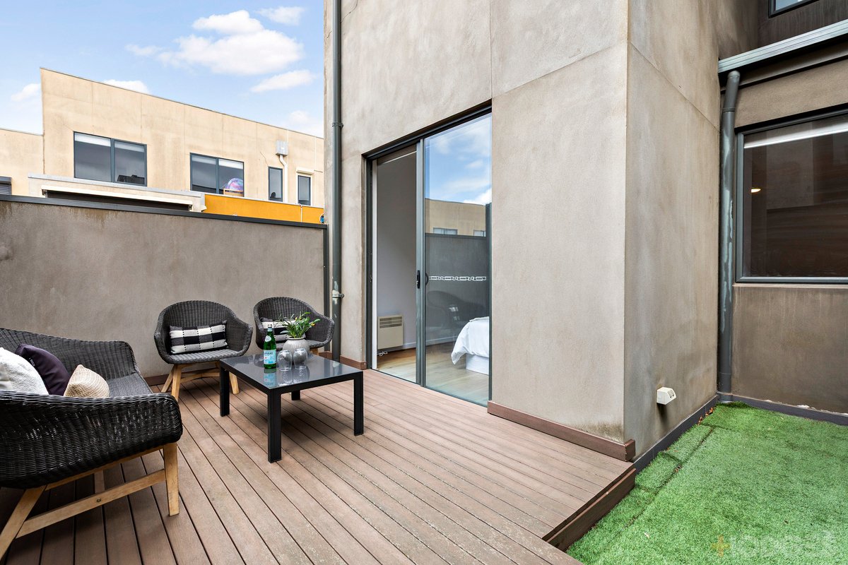 4 / 657 Nepean Highway Brighton East - Residential for sale
