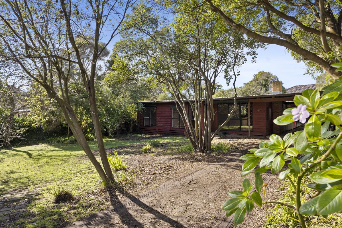 47 Hogan Drive RYE - 3 bedroom property Under Contract