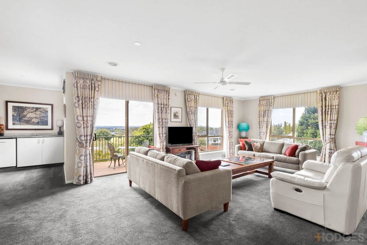 48-50 Highland Way Leopold - Residential for sale