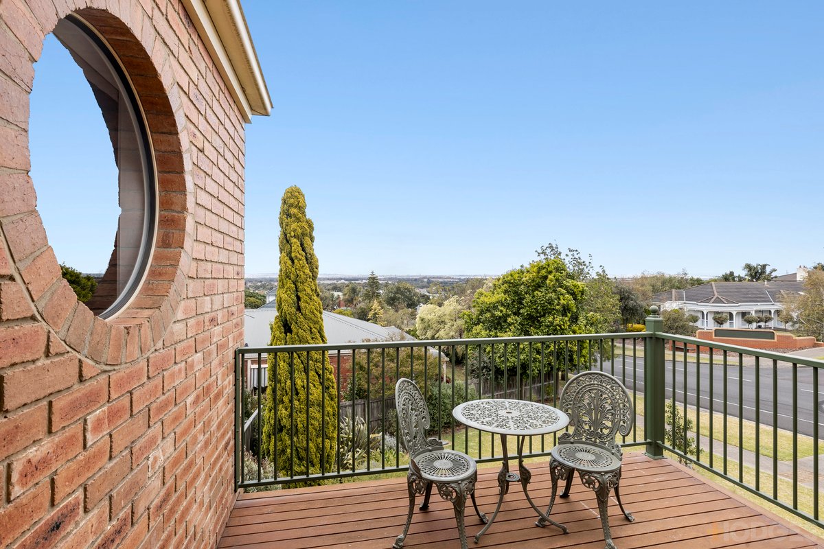 48-50 Highland Way Leopold - Residential for sale
