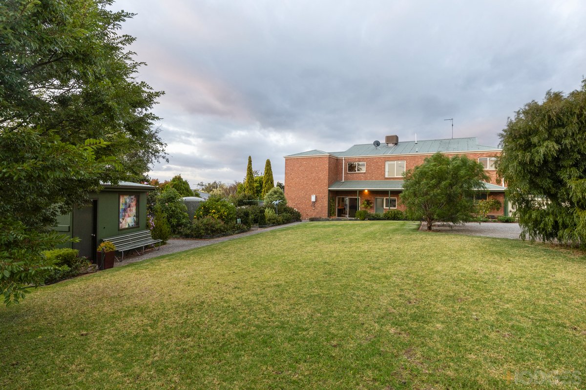 48-50 Highland Way Leopold - Residential for sale