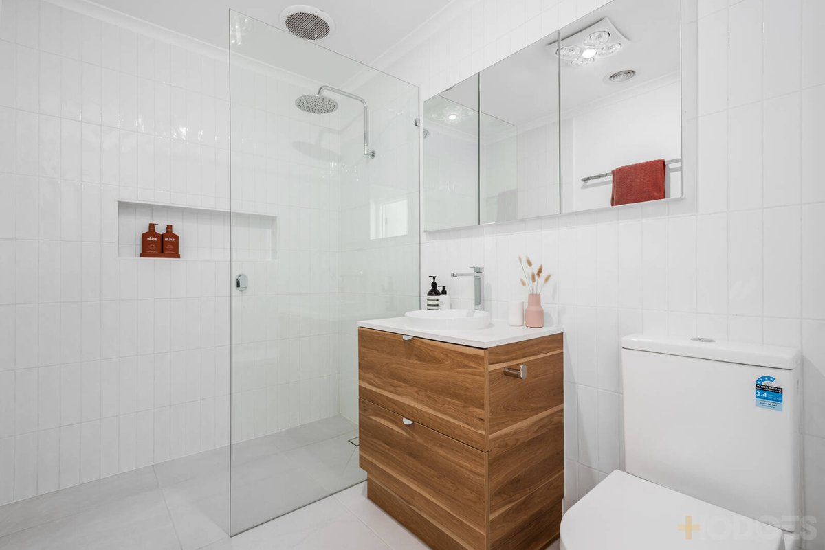 4 / 8 Bondi Road Bonbeach - Residential for sale