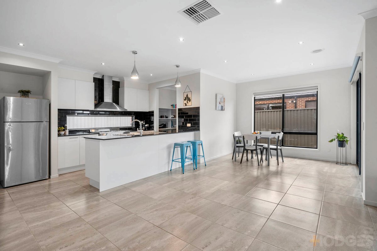 48 Pelican Way Lara - Residential for sale