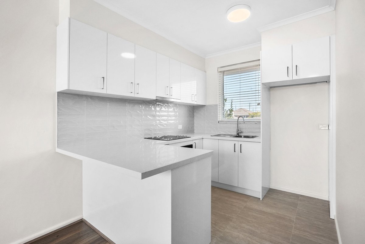 4/87 Como Parade East (enter via Seventh St) Parkdale - Residential for lease