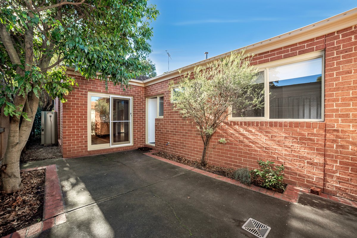 48A Weatherall Road Cheltenham - Residential for lease