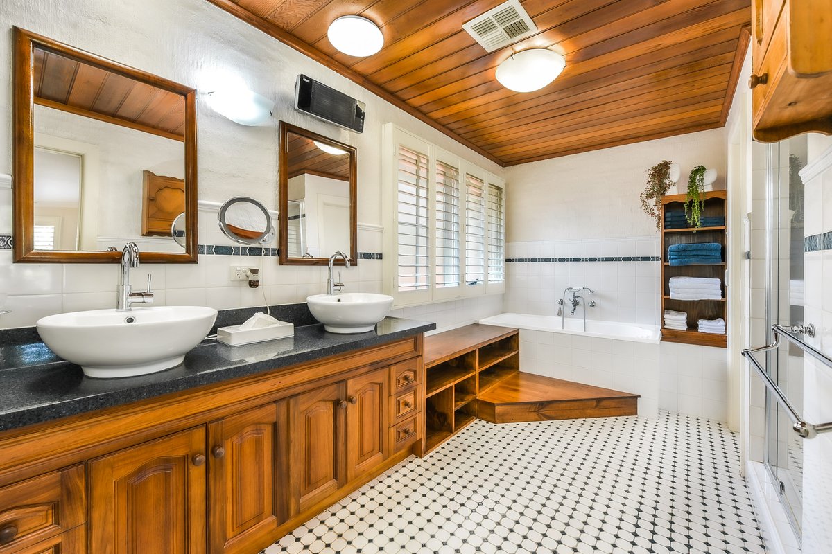 49 Worthing Road DEVON MEADOWS - Residential for sale