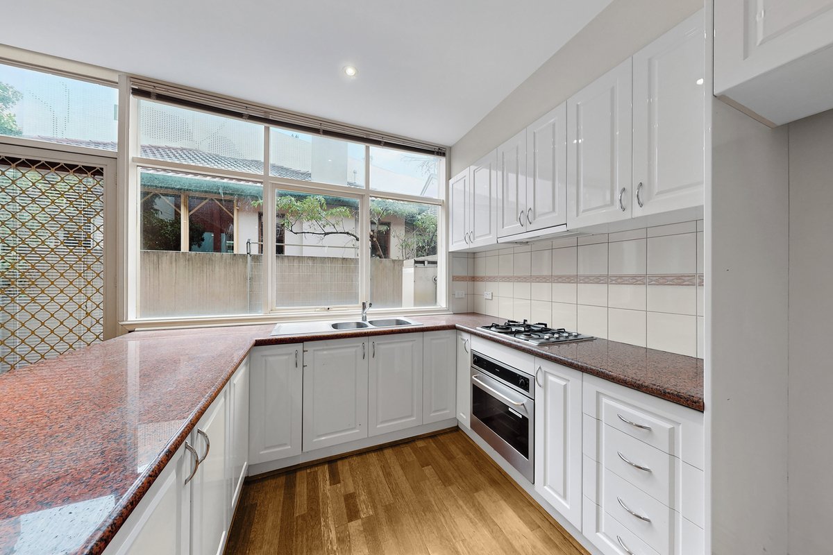 4 / K8 High Street PRAHRAN - Residential for lease