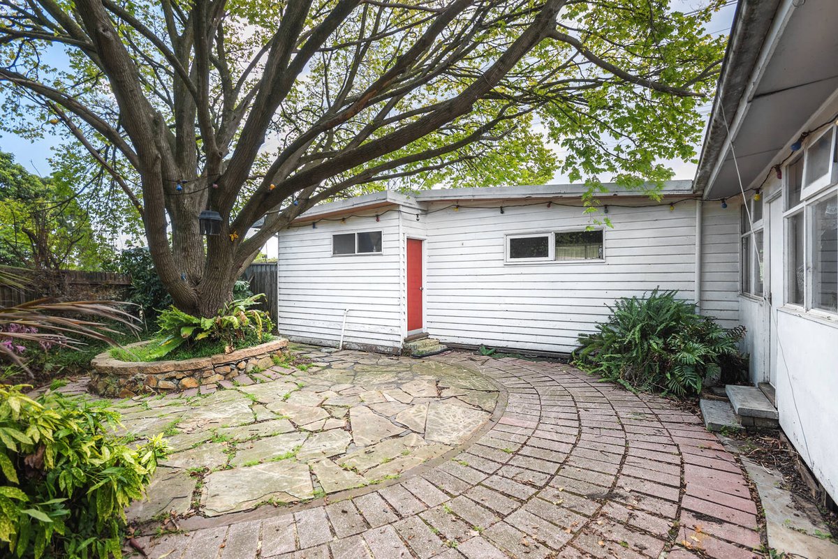 5 Abbot Court Glen Waverley - Residential for sale