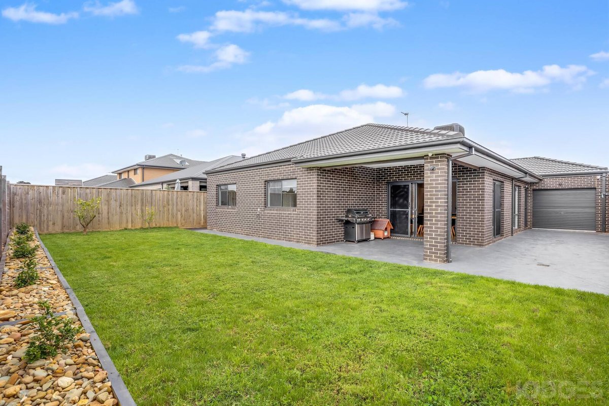 5 Aberfeldy Road Werribee - Residential for sale