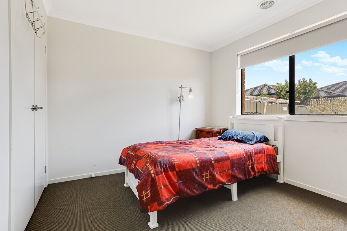 5 Artfield Drive Werribee - Residential for sale