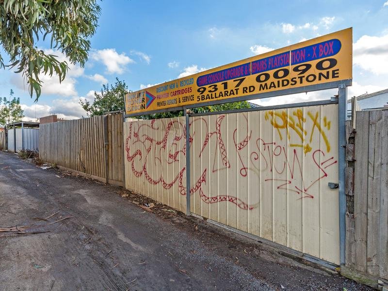 5 Ballarat Road MAIDSTONE - Residential for sale