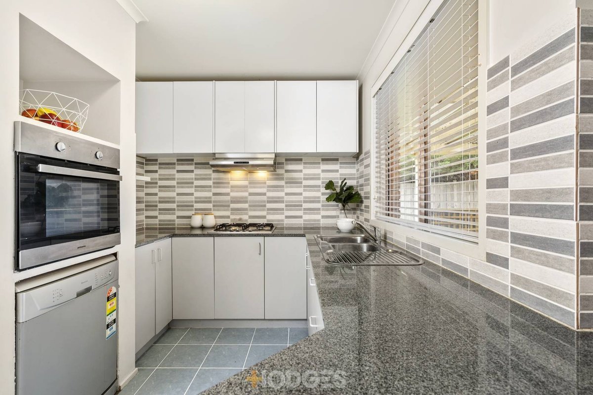 5 Carmarthen Close Werribee - Residential for sale