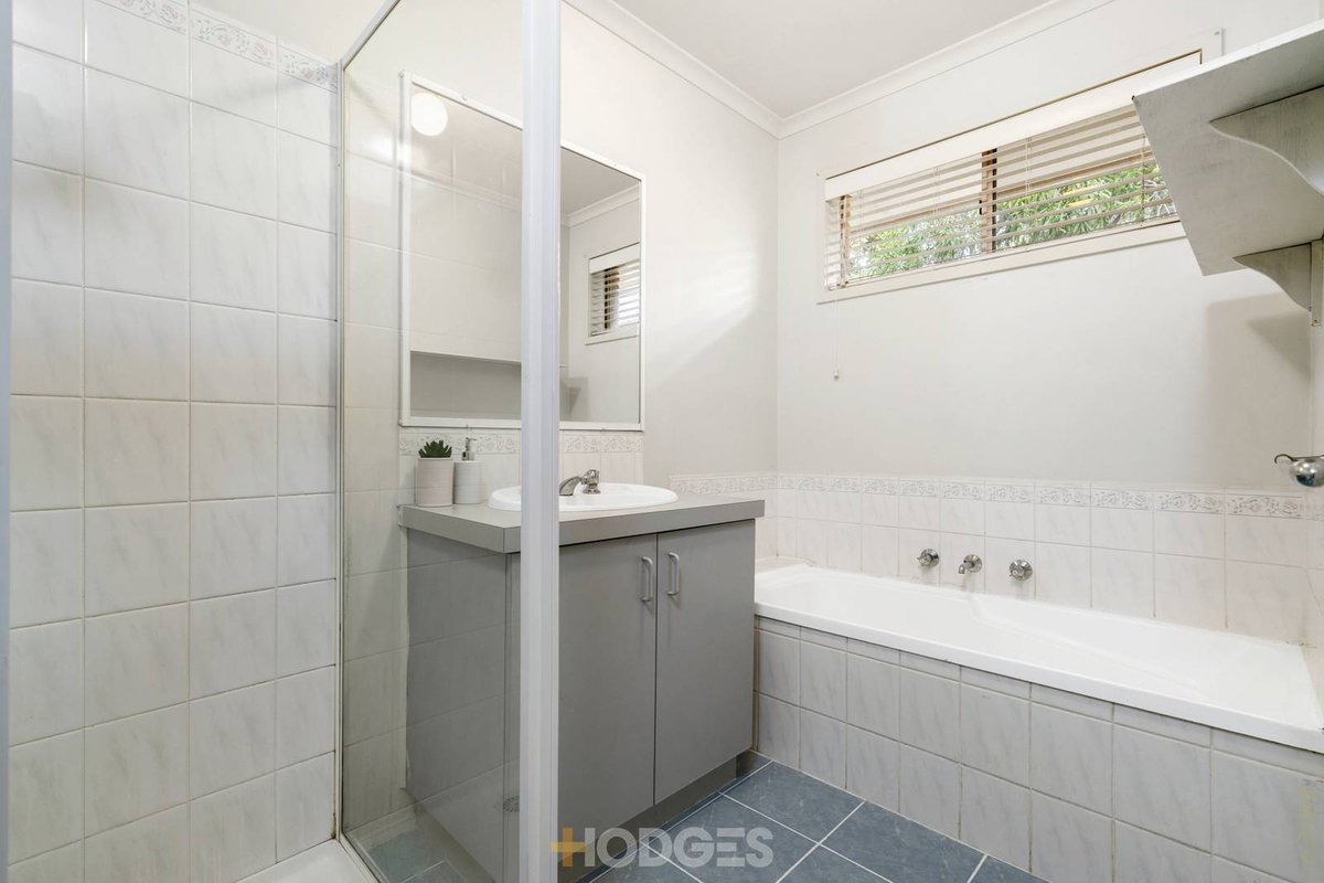 5 Carmarthen Close Werribee - Residential for sale