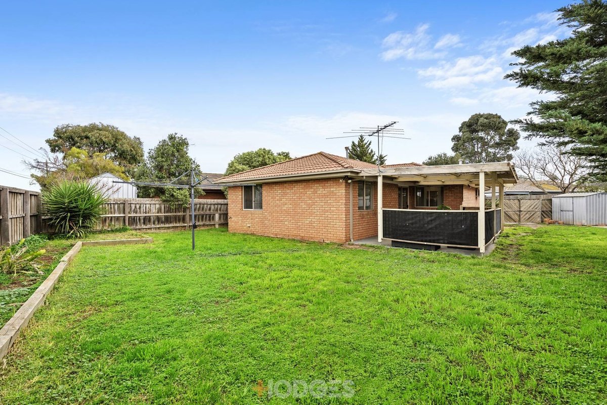 5 Carmarthen Close Werribee - Residential for sale