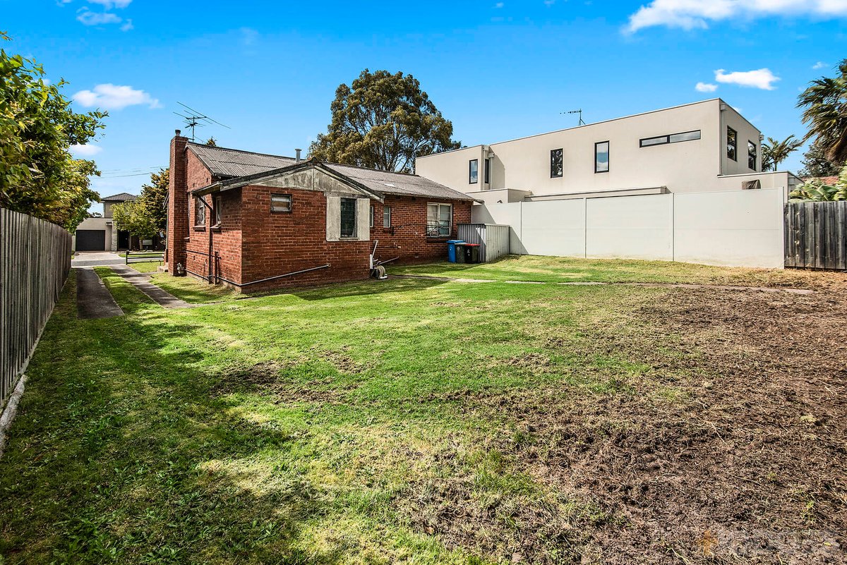 5 Coombe Avenue Hampton - Residential for sale