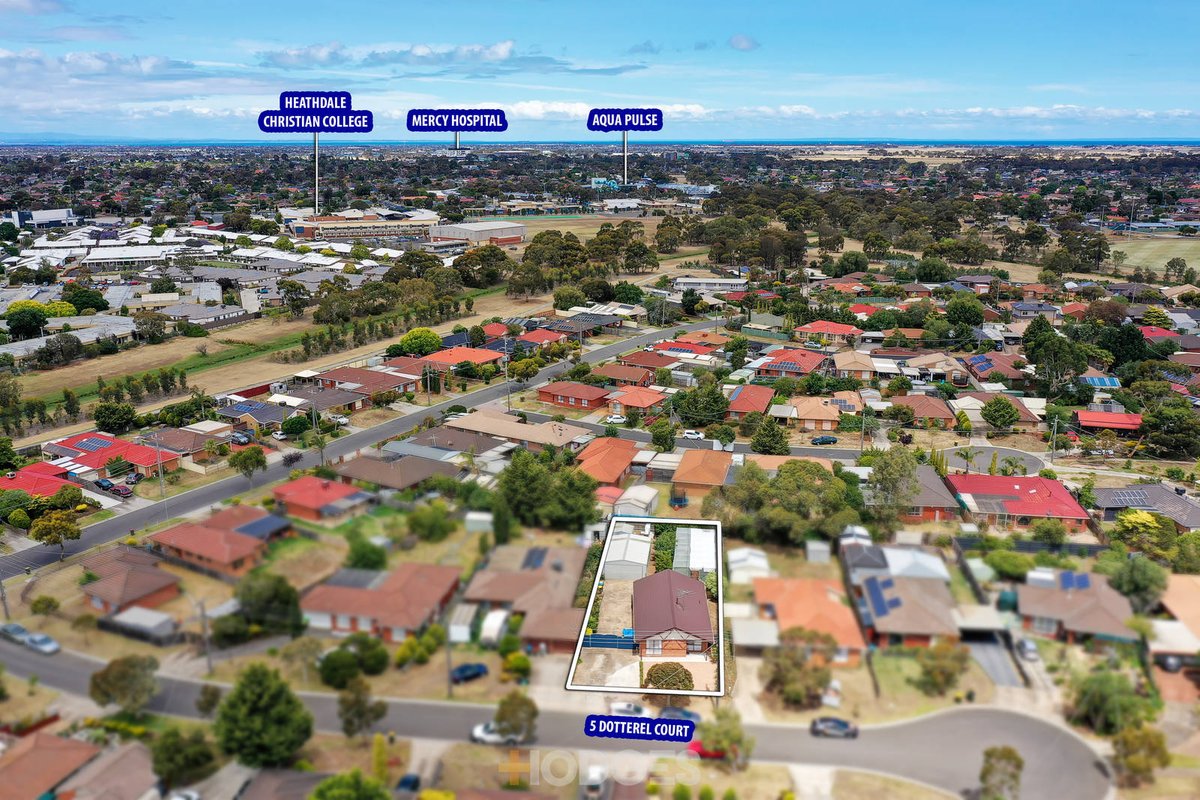 5 Dotterel Court Werribee - Residential for sale