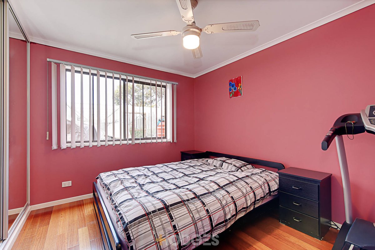 5 Dotterel Court Werribee - Residential for sale