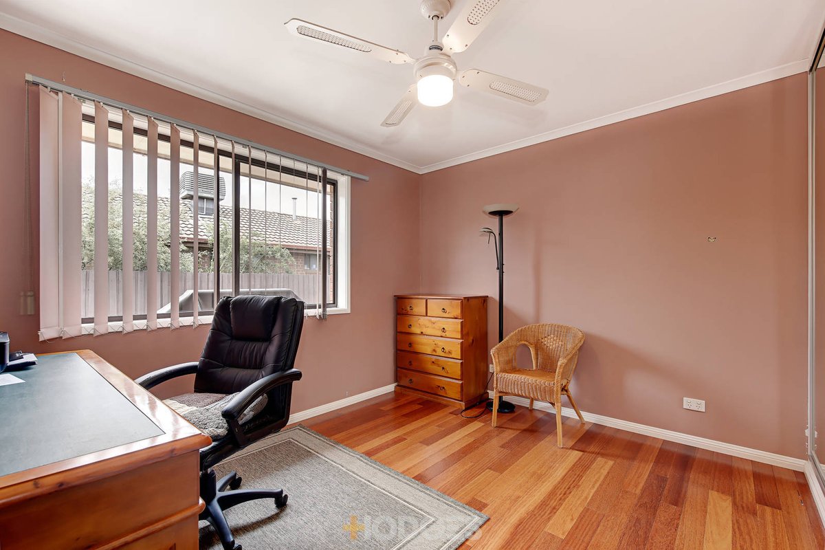 5 Dotterel Court Werribee - Residential for sale