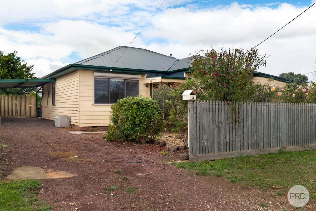 5 Edwards Street, SEBASTOPOL VIC 3356