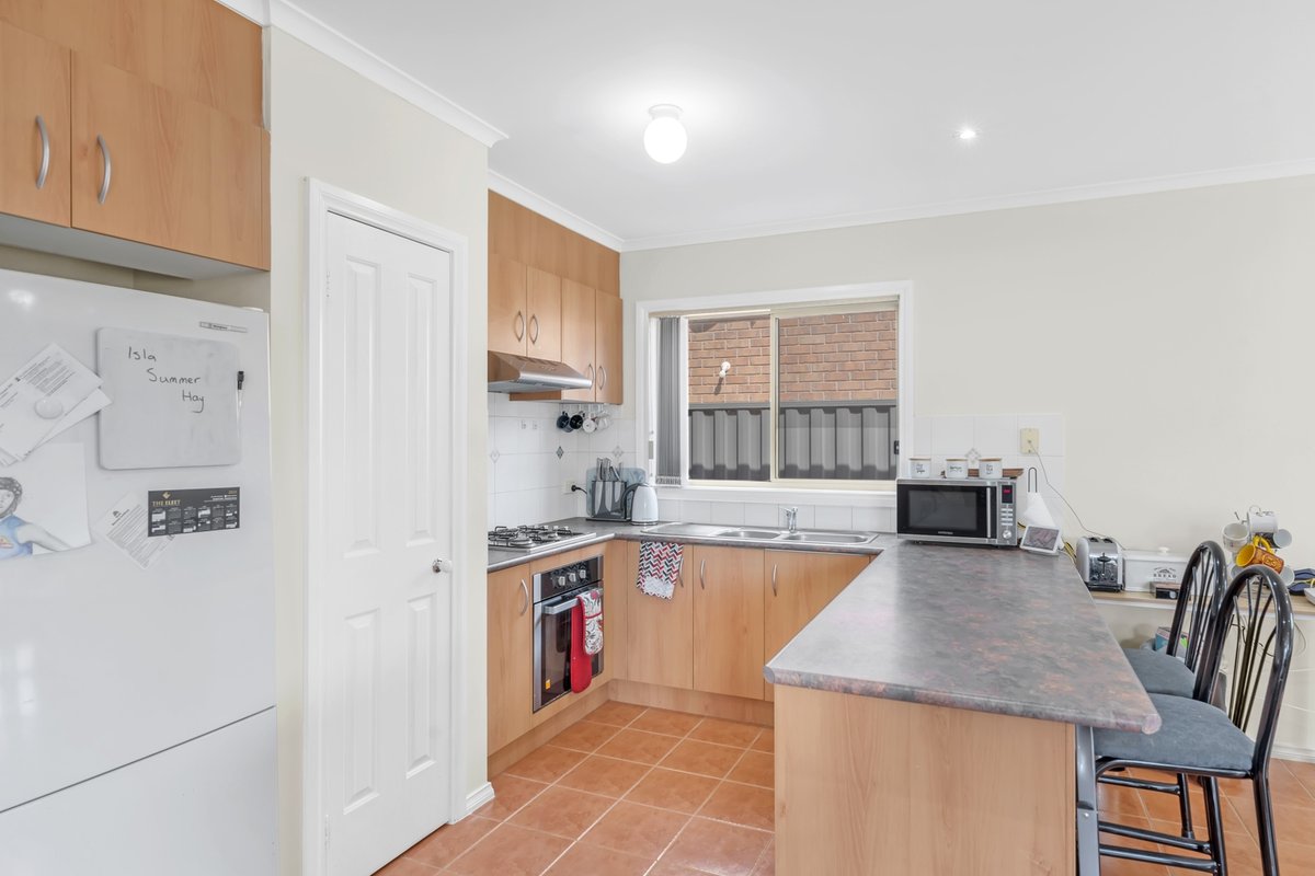 5 French Crescent Caroline Springs - Residential for sale