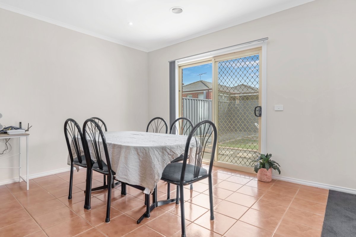 5 French Crescent Caroline Springs - Residential for sale
