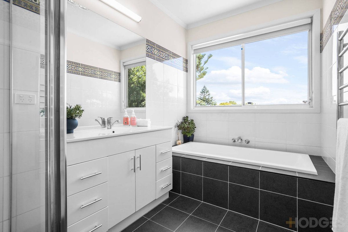 5 Holt Court Mordialloc - Residential for sale