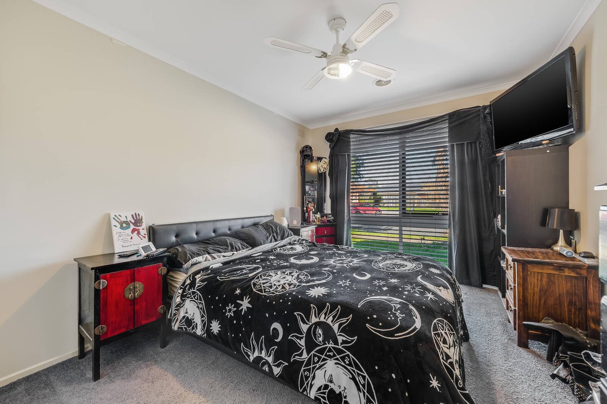 5 Lachlan Court Werribee - Residential for sale
