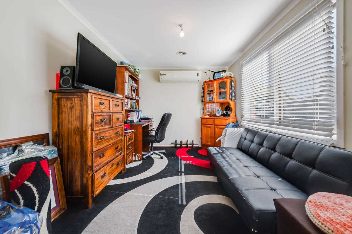 5 Lachlan Court Werribee - Residential for sale