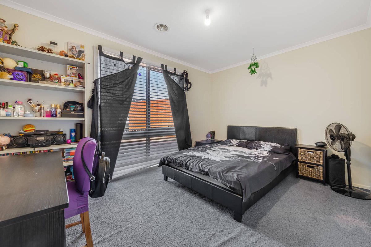 5 Lachlan Court Werribee - Residential for sale