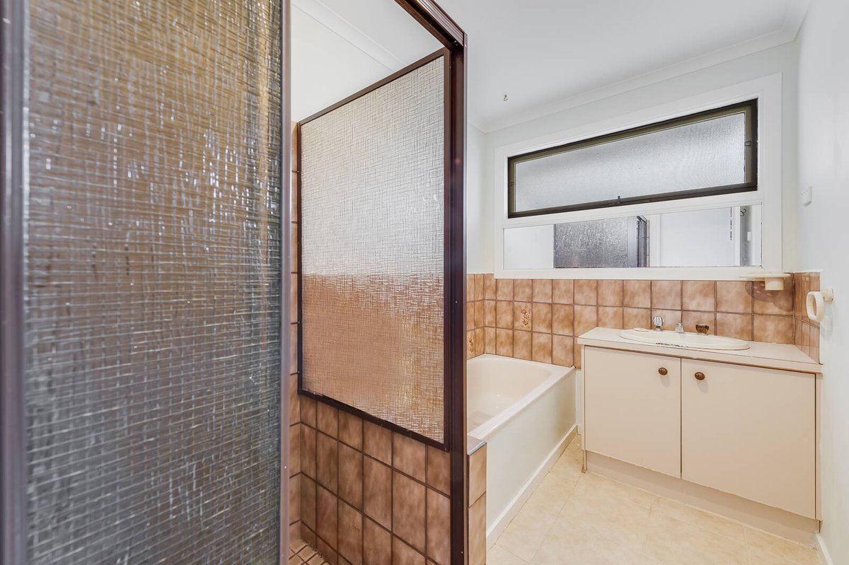 5 Lachlan Court Werribee - Residential for sale