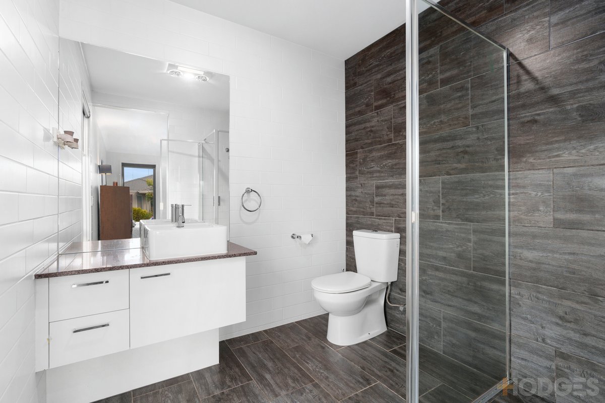 5 Parkfront Drive Leopold - Residential for sale